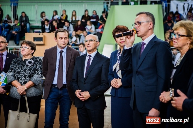 Zdjęcie w galerii na portalu naszraciborz.pl: Śląska Kurator Oświaty w Raciborzu - Urszula Bauer odwiedziła Festiwal Perspektyw wiadomości z regionu