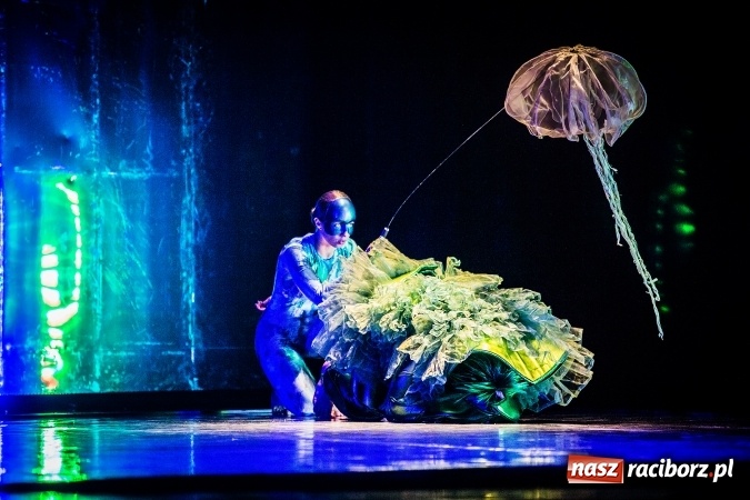 Zdjęcie w galerii na portalu naszraciborz.pl: Hydrokosmos na podstawie Małej syrenki w Raciborskim Centrum Kultury wiadomości z regionu