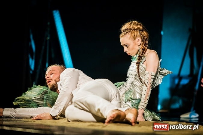 Zdjęcie w galerii na portalu naszraciborz.pl: Hydrokosmos na podstawie Małej syrenki w Raciborskim Centrum Kultury wiadomości z regionu