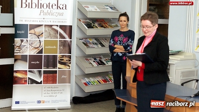 Zdjęcie w galerii na portalu naszraciborz.pl: Aktorka Monika Mrozowska spotkała się z uczniami w bibliotece  wiadomości z regionu