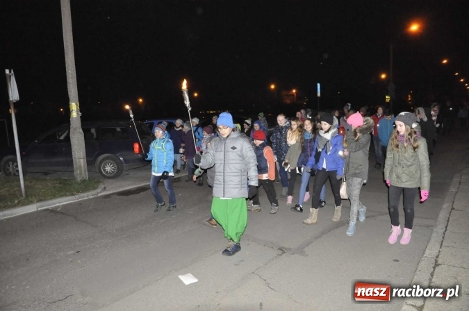 Zdjęcie w galerii na portalu naszraciborz.pl: Od świętego Jana do szkoły, czyli pochód św. Marcina na Ostrogu  wiadomości z regionu