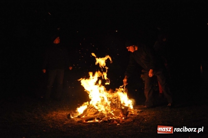 Zdjęcie w galerii na portalu naszraciborz.pl: Od świętego Jana do szkoły, czyli pochód św. Marcina na Ostrogu  wiadomości z regionu