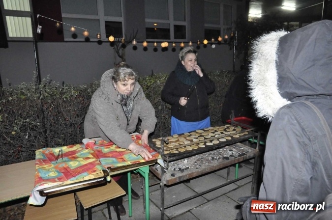 Zdjęcie w galerii na portalu naszraciborz.pl: Od świętego Jana do szkoły, czyli pochód św. Marcina na Ostrogu  wiadomości z regionu