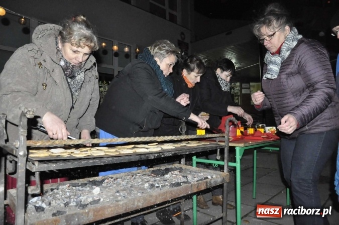 Zdjęcie w galerii na portalu naszraciborz.pl: Od świętego Jana do szkoły, czyli pochód św. Marcina na Ostrogu  wiadomości z regionu