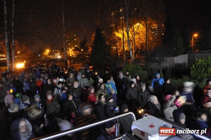 Zdjęcie w galerii na portalu naszraciborz.pl: Od świętego Jana do szkoły, czyli pochód św. Marcina na Ostrogu  wiadomości z regionu