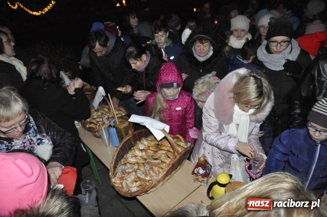 Zdjęcie w galerii na portalu naszraciborz.pl: Od świętego Jana do szkoły, czyli pochód św. Marcina na Ostrogu  wiadomości z regionu