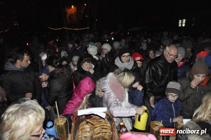 Zdjęcie w galerii na portalu naszraciborz.pl: Od świętego Jana do szkoły, czyli pochód św. Marcina na Ostrogu  wiadomości z regionu