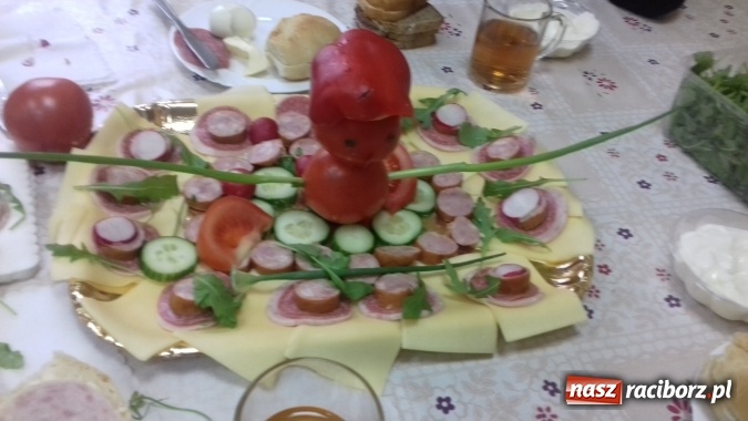 Zdjęcie w galerii na portalu naszraciborz.pl: Europejski Dzień Zdrowego Jedzenia i Gotowania w Młodzieżowym Ośrodku Wychowawczym w Rudach  wiadomości z regionu