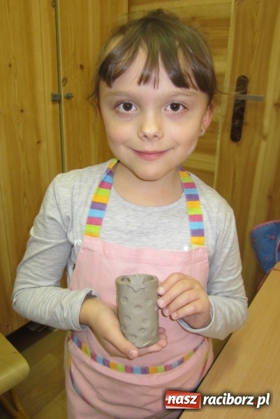 Zdjęcie w galerii na portalu naszraciborz.pl: Uczniowie Szkoły Podstawowej nr 13 na warsztatach ceramicznych w Ostrawie wiadomości z regionu