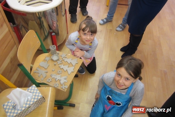 Zdjęcie w galerii na portalu naszraciborz.pl: Uczniowie Szkoły Podstawowej nr 13 na warsztatach ceramicznych w Ostrawie wiadomości z regionu