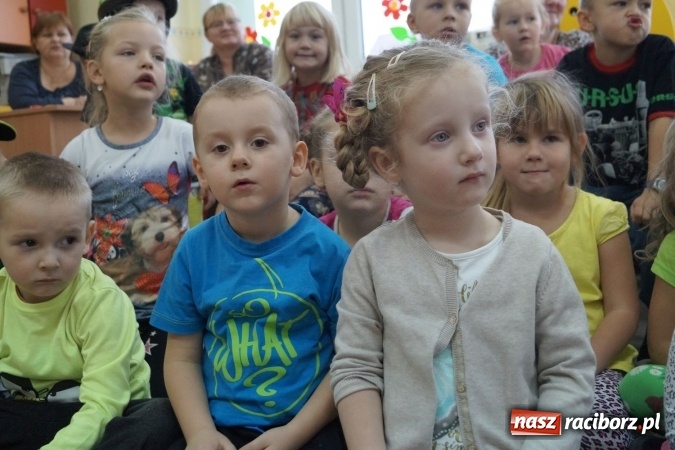 Zdjęcie w galerii na portalu naszraciborz.pl: Teraz każdy chce być żużlowcem! Wyjątkowi goście Przedszkola w Łęgu wiadomości z regionu