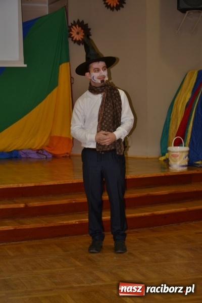 Zdjęcie w galerii na portalu naszraciborz.pl: Święto pieczonego ciasteczka – spotkanie integracyjne dzieci dzieciom wiadomości z regionu