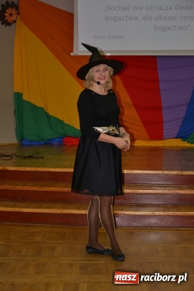 Zdjęcie w galerii na portalu naszraciborz.pl: Święto pieczonego ciasteczka – spotkanie integracyjne dzieci dzieciom wiadomości z regionu