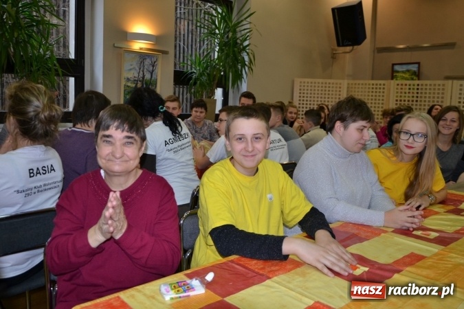 Zdjęcie w galerii na portalu naszraciborz.pl: Święto pieczonego ciasteczka – spotkanie integracyjne dzieci dzieciom wiadomości z regionu