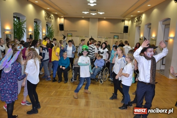 Zdjęcie w galerii na portalu naszraciborz.pl: Święto pieczonego ciasteczka – spotkanie integracyjne dzieci dzieciom wiadomości z regionu