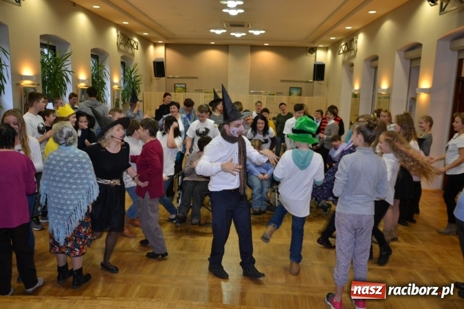 Zdjęcie w galerii na portalu naszraciborz.pl: Święto pieczonego ciasteczka – spotkanie integracyjne dzieci dzieciom wiadomości z regionu