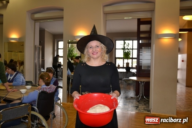 Zdjęcie w galerii na portalu naszraciborz.pl: Święto pieczonego ciasteczka – spotkanie integracyjne dzieci dzieciom wiadomości z regionu