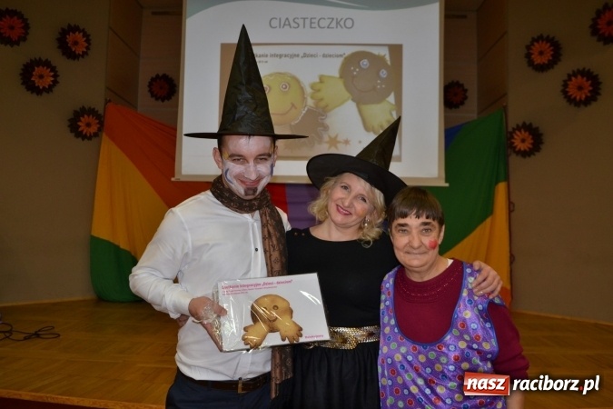 Zdjęcie w galerii na portalu naszraciborz.pl: Święto pieczonego ciasteczka – spotkanie integracyjne dzieci dzieciom wiadomości z regionu