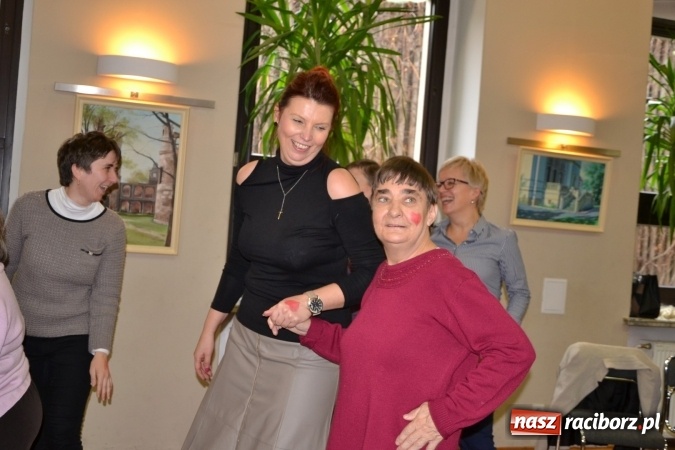 Zdjęcie w galerii na portalu naszraciborz.pl: Święto pieczonego ciasteczka – spotkanie integracyjne dzieci dzieciom wiadomości z regionu