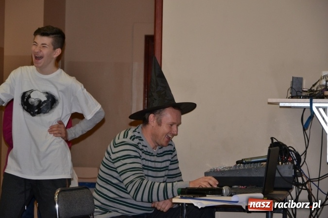 Zdjęcie w galerii na portalu naszraciborz.pl: Święto pieczonego ciasteczka – spotkanie integracyjne dzieci dzieciom wiadomości z regionu