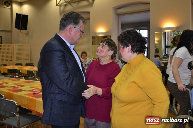 Zdjęcie w galerii na portalu naszraciborz.pl: Święto pieczonego ciasteczka – spotkanie integracyjne dzieci dzieciom wiadomości z regionu