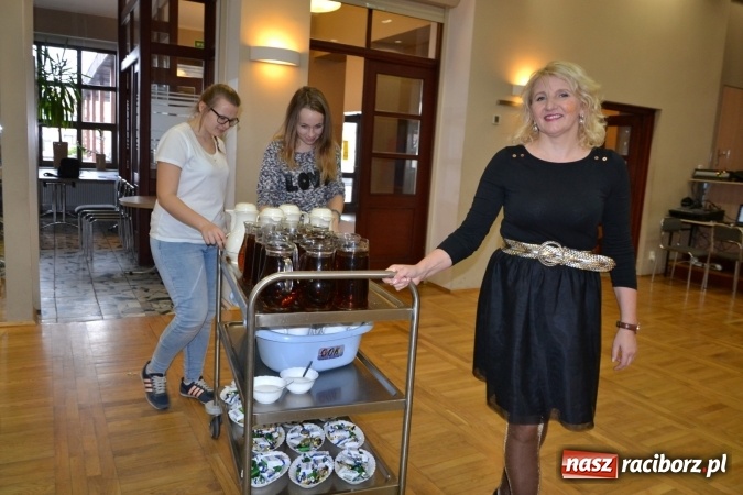 Zdjęcie w galerii na portalu naszraciborz.pl: Święto pieczonego ciasteczka – spotkanie integracyjne dzieci dzieciom wiadomości z regionu