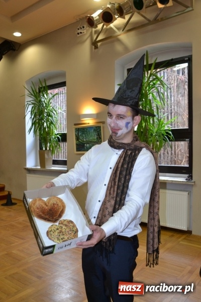 Zdjęcie w galerii na portalu naszraciborz.pl: Święto pieczonego ciasteczka – spotkanie integracyjne dzieci dzieciom wiadomości z regionu