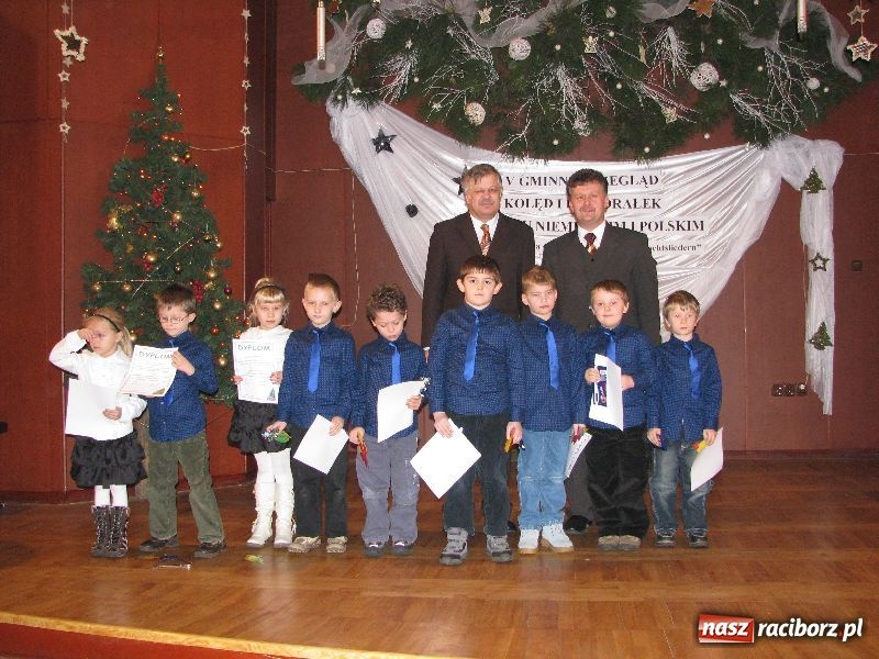 Zdjęcie w galerii na portalu naszraciborz.pl: Kolędowanie w Tworkowie wiadomości z regionu