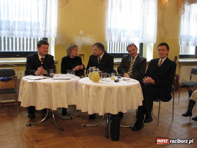 Zdjęcie w galerii na portalu naszraciborz.pl: Kolędowanie w Tworkowie wiadomości z regionu