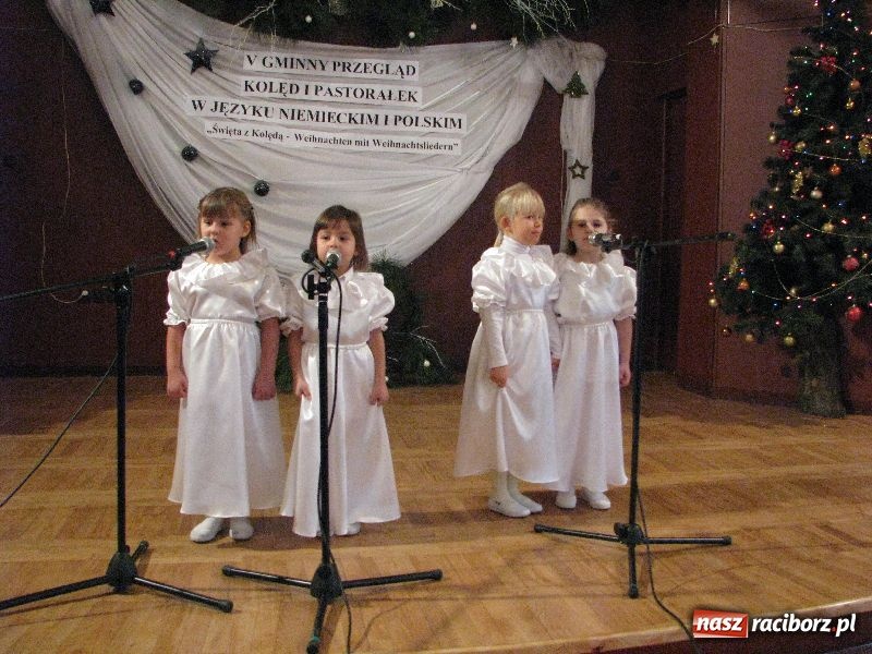 Zdjęcie w galerii na portalu naszraciborz.pl: Kolędowanie w Tworkowie wiadomości z regionu