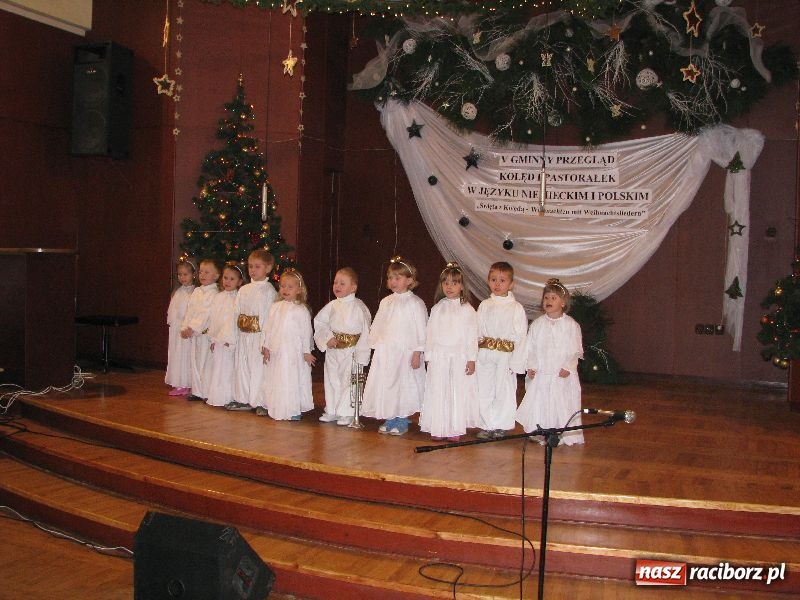 Zdjęcie w galerii na portalu naszraciborz.pl: Kolędowanie w Tworkowie wiadomości z regionu