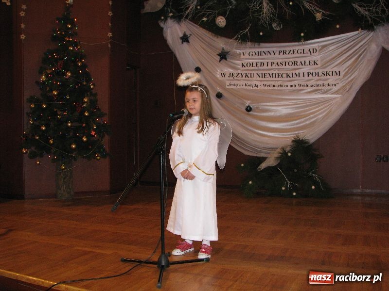 Zdjęcie w galerii na portalu naszraciborz.pl: Kolędowanie w Tworkowie wiadomości z regionu