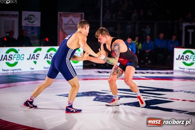 Zdjęcie w galerii na portalu naszraciborz.pl: Krajowa Liga Zapaśnicza: Trzecia wygrana MKZ Unii Racibórz wiadomości z regionu