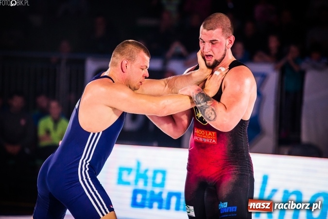 Zdjęcie w galerii na portalu naszraciborz.pl: Krajowa Liga Zapaśnicza: Trzecia wygrana MKZ Unii Racibórz wiadomości z regionu