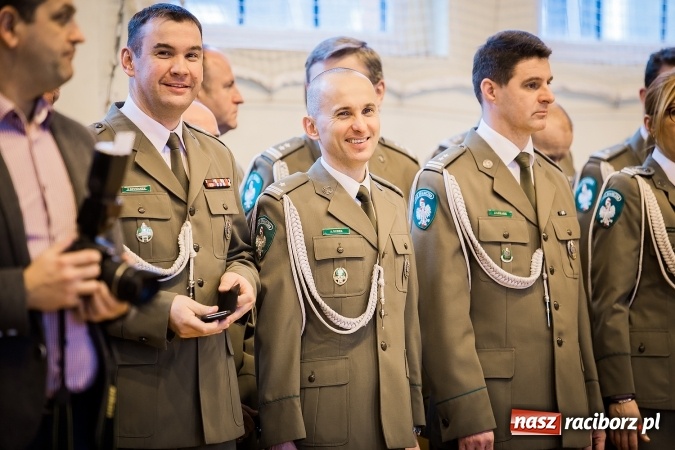 Zdjęcie w galerii na portalu naszraciborz.pl: Awanse, odznaczenia i medale, czyli Święto Niepodległości w Śląskim Oddziale Straży Granicznej  wiadomości z regionu