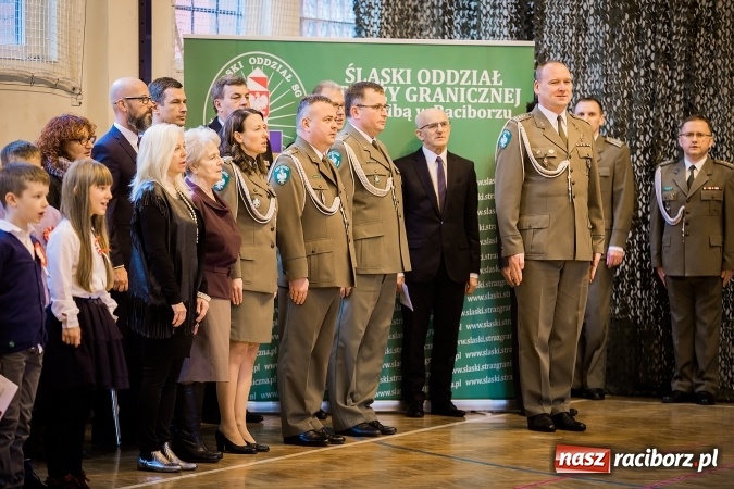 Zdjęcie w galerii na portalu naszraciborz.pl: Awanse, odznaczenia i medale, czyli Święto Niepodległości w Śląskim Oddziale Straży Granicznej  wiadomości z regionu