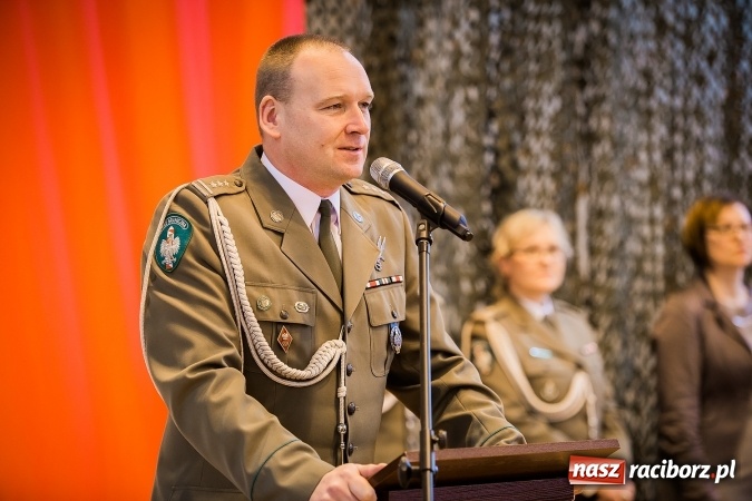 Zdjęcie w galerii na portalu naszraciborz.pl: Awanse, odznaczenia i medale, czyli Święto Niepodległości w Śląskim Oddziale Straży Granicznej  wiadomości z regionu