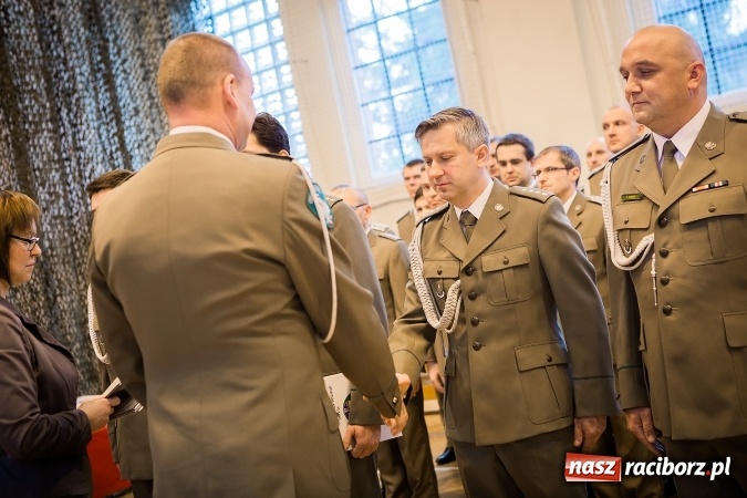 Zdjęcie w galerii na portalu naszraciborz.pl: Awanse, odznaczenia i medale, czyli Święto Niepodległości w Śląskim Oddziale Straży Granicznej  wiadomości z regionu