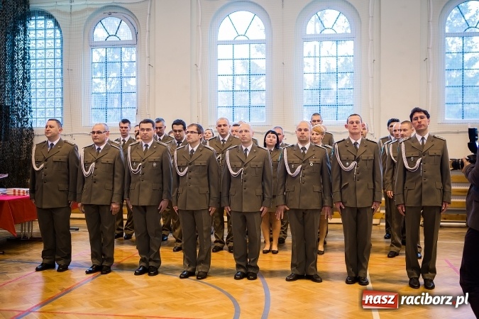 Zdjęcie w galerii na portalu naszraciborz.pl: Awanse, odznaczenia i medale, czyli Święto Niepodległości w Śląskim Oddziale Straży Granicznej  wiadomości z regionu