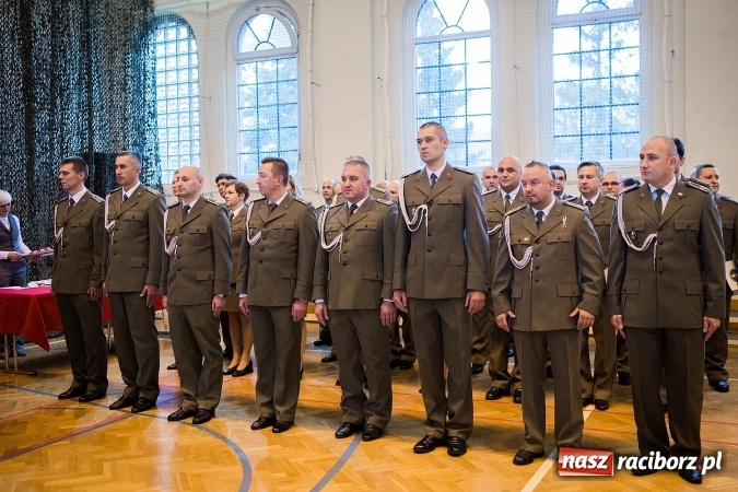 Zdjęcie w galerii na portalu naszraciborz.pl: Awanse, odznaczenia i medale, czyli Święto Niepodległości w Śląskim Oddziale Straży Granicznej  wiadomości z regionu