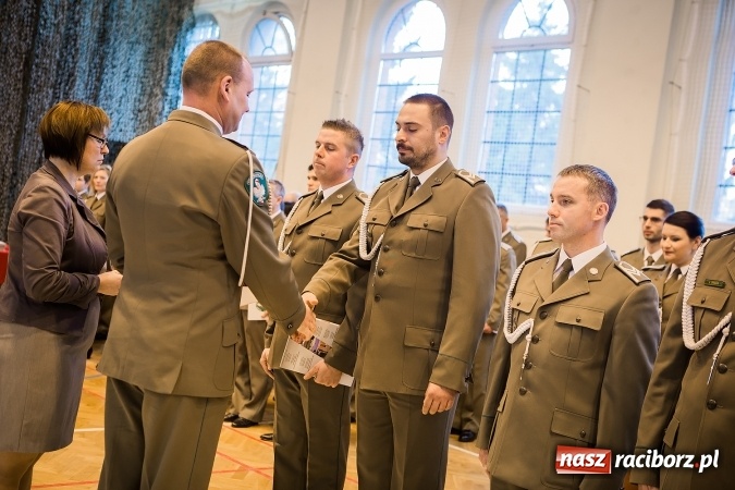 Zdjęcie w galerii na portalu naszraciborz.pl: Awanse, odznaczenia i medale, czyli Święto Niepodległości w Śląskim Oddziale Straży Granicznej  wiadomości z regionu