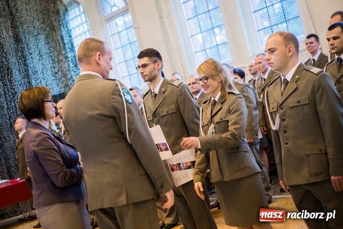 Zdjęcie w galerii na portalu naszraciborz.pl: Awanse, odznaczenia i medale, czyli Święto Niepodległości w Śląskim Oddziale Straży Granicznej  wiadomości z regionu