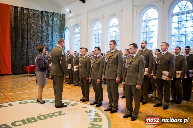 Zdjęcie w galerii na portalu naszraciborz.pl: Awanse, odznaczenia i medale, czyli Święto Niepodległości w Śląskim Oddziale Straży Granicznej  wiadomości z regionu