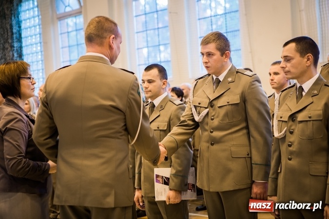 Zdjęcie w galerii na portalu naszraciborz.pl: Awanse, odznaczenia i medale, czyli Święto Niepodległości w Śląskim Oddziale Straży Granicznej  wiadomości z regionu