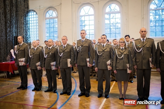 Zdjęcie w galerii na portalu naszraciborz.pl: Awanse, odznaczenia i medale, czyli Święto Niepodległości w Śląskim Oddziale Straży Granicznej  wiadomości z regionu