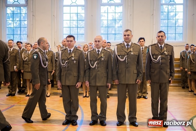 Zdjęcie w galerii na portalu naszraciborz.pl: Awanse, odznaczenia i medale, czyli Święto Niepodległości w Śląskim Oddziale Straży Granicznej  wiadomości z regionu