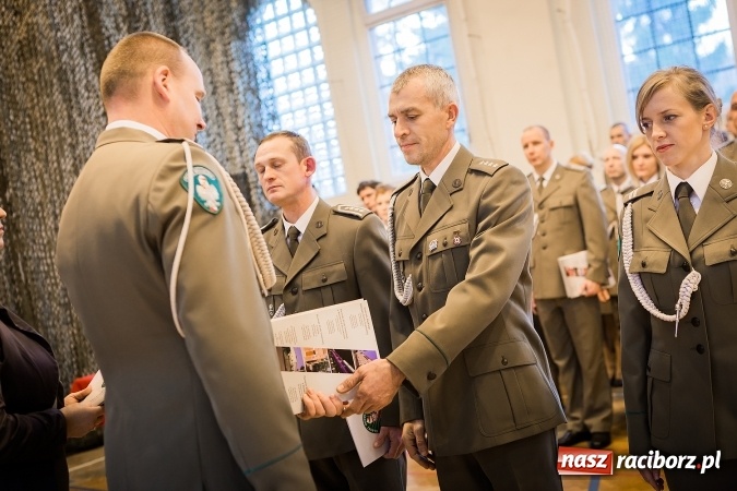 Zdjęcie w galerii na portalu naszraciborz.pl: Awanse, odznaczenia i medale, czyli Święto Niepodległości w Śląskim Oddziale Straży Granicznej  wiadomości z regionu