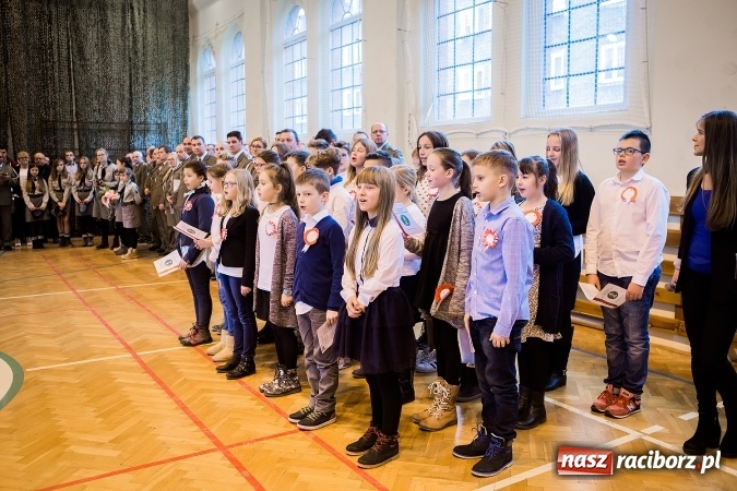 Zdjęcie w galerii na portalu naszraciborz.pl: Awanse, odznaczenia i medale, czyli Święto Niepodległości w Śląskim Oddziale Straży Granicznej  wiadomości z regionu