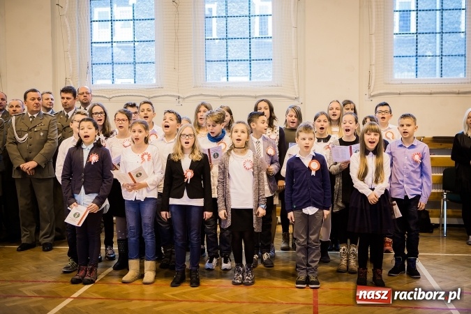 Zdjęcie w galerii na portalu naszraciborz.pl: Awanse, odznaczenia i medale, czyli Święto Niepodległości w Śląskim Oddziale Straży Granicznej  wiadomości z regionu