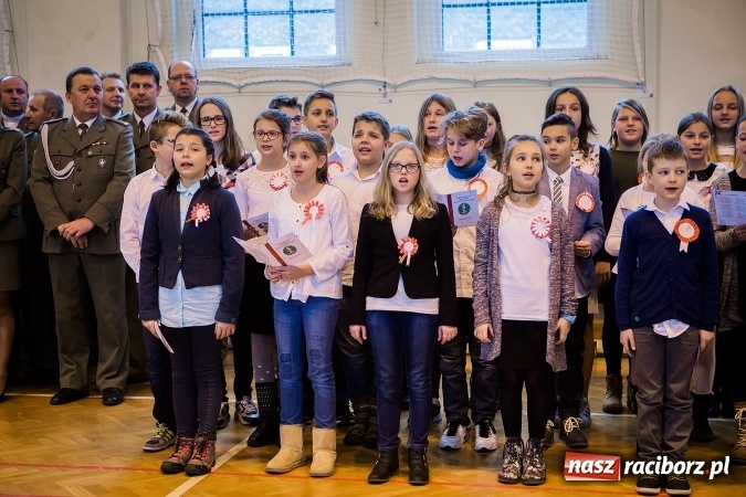 Zdjęcie w galerii na portalu naszraciborz.pl: Awanse, odznaczenia i medale, czyli Święto Niepodległości w Śląskim Oddziale Straży Granicznej  wiadomości z regionu